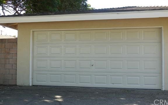 4th image of 2723 N Dell St