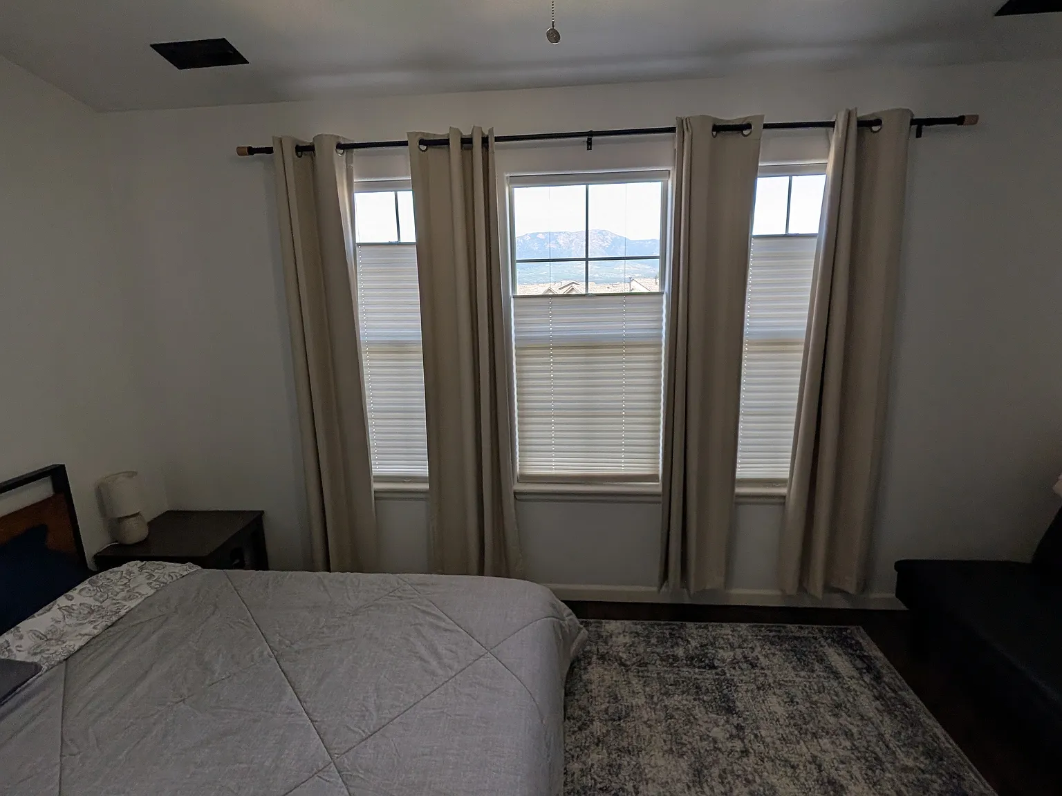 3 bed, 1714 sqft, $2,900 — Photo 2