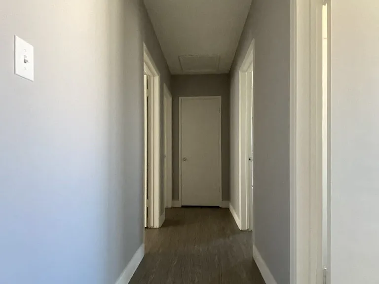 1152 W. 22nd St — Photo 15