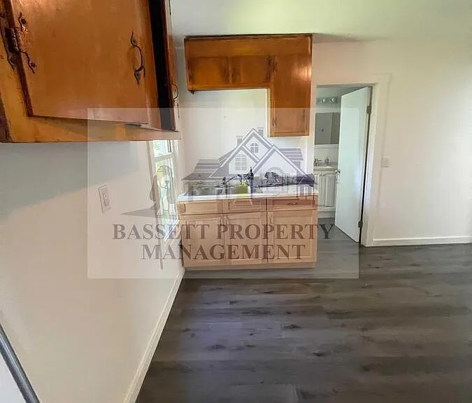109 E Albert St #1W — Photo 5