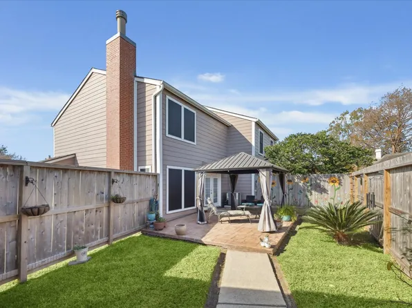 16819 Holly Trail Dr, Houston, TX 77058