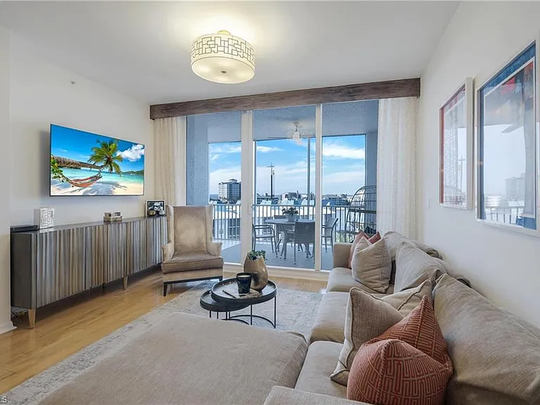 400 Flagship Dr #705 — Photo 2