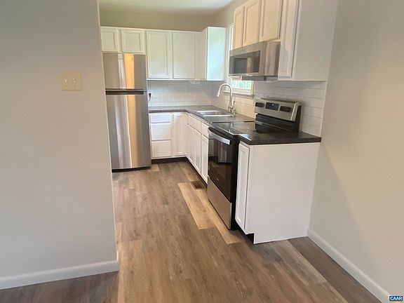 4th image of 101 Patrick Henry Dr #1-4