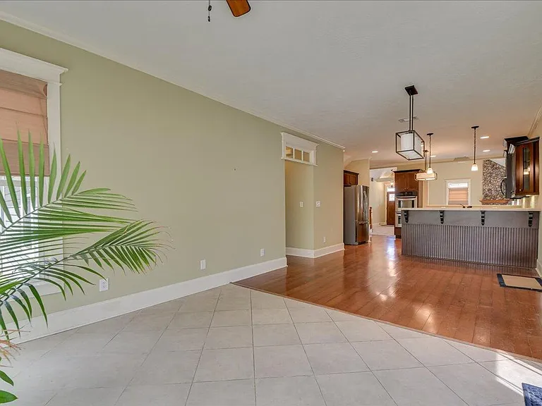 208 Havelock Dr — Photo 14