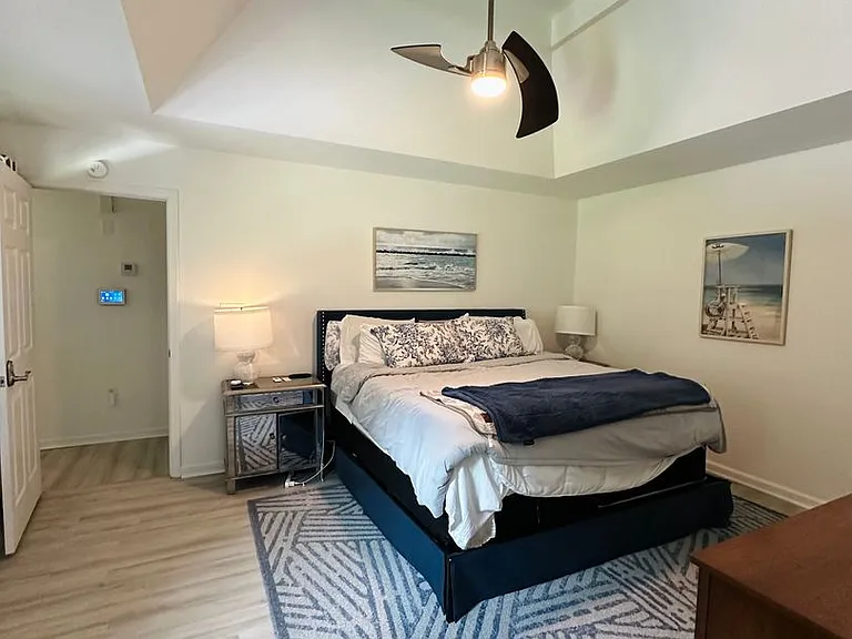 103 Meadow Creek Dr — Photo 31