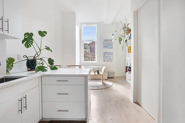 Rented by Artifact.co | media 4