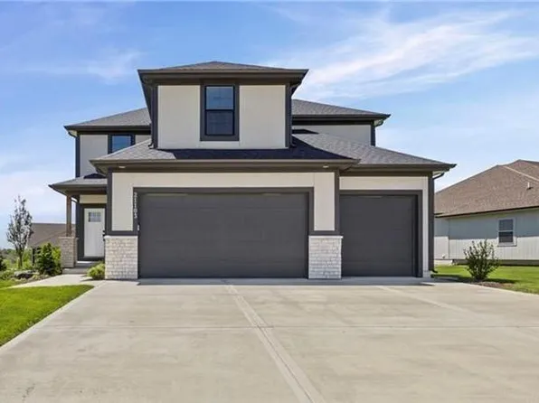 21103 W 186th Ter, Spring Hill, KS 66083