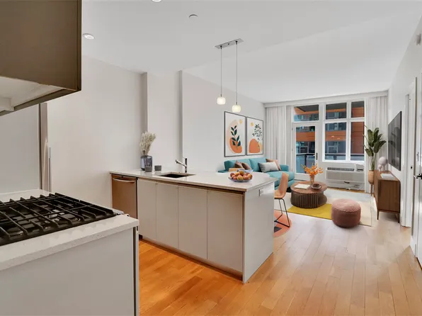 2-26 50th Avenue image 1 of 12