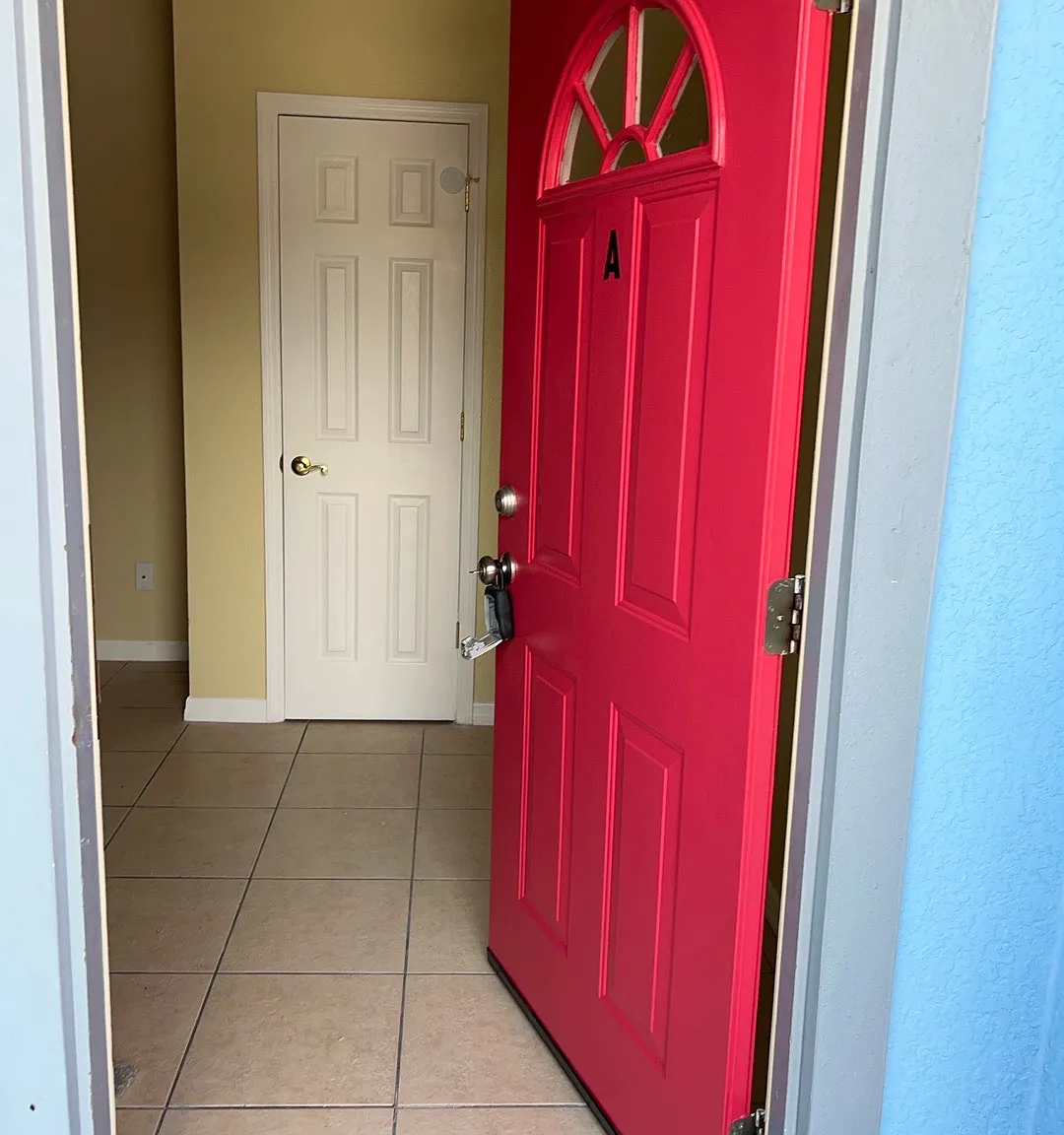3 bed, 2.5 bath, 1500 sqft, $1,575 — Photo 2