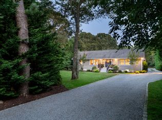 89 Bellows Terrace Rd, Hampton Bays, NY 11946