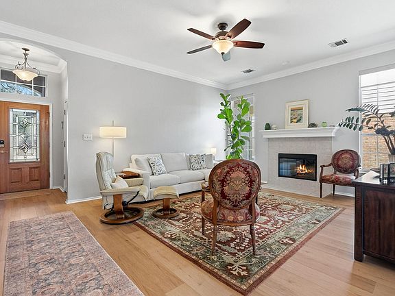 5th image of 2306 Clover Ridge Dr