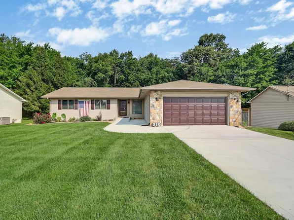 310 Southgate Dr, Crossville, TN 38555