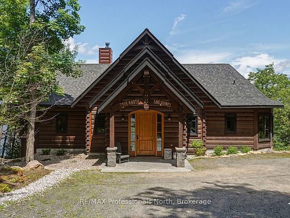 3rd image of 1666 Beaumont Dr