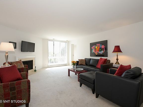 2nd image of 1601 Oakwood Ave APT 304