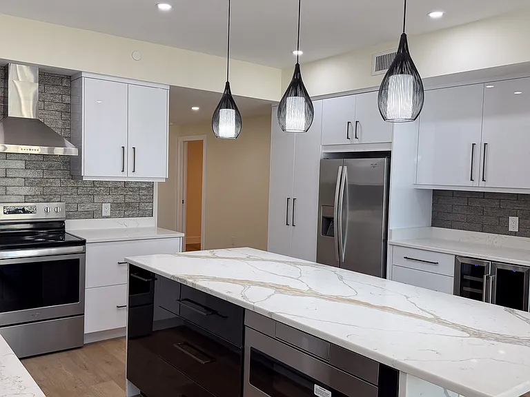 1 Beach Dr SE #2512 — Photo 22
