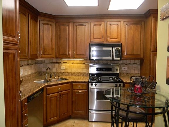 4th image of 233 Acorn Dr #233