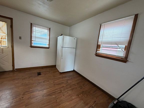 5th image of 920 N 19th St