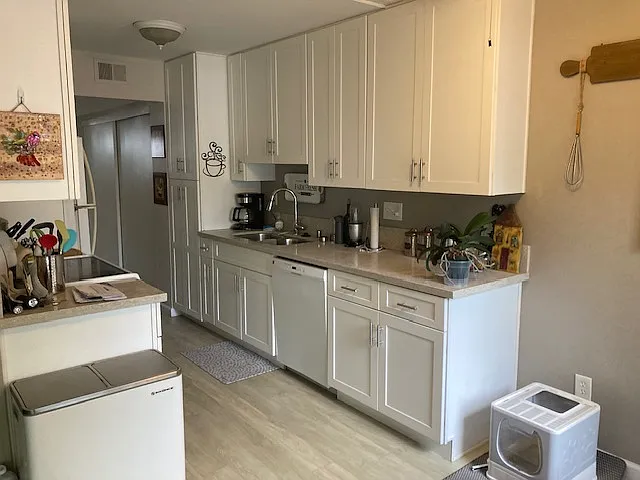 450 W Vermont Ave #103 — Photo 3