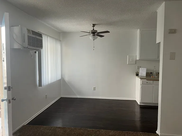 15537 Nordhoff St — Photo 21