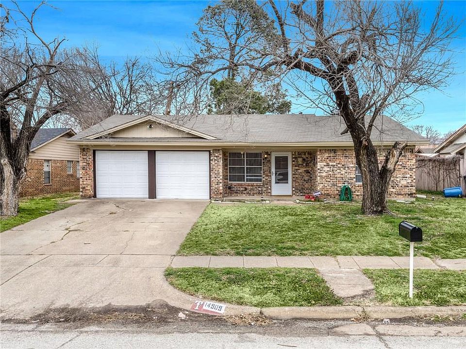 1st image of 14909 Green Valley Dr