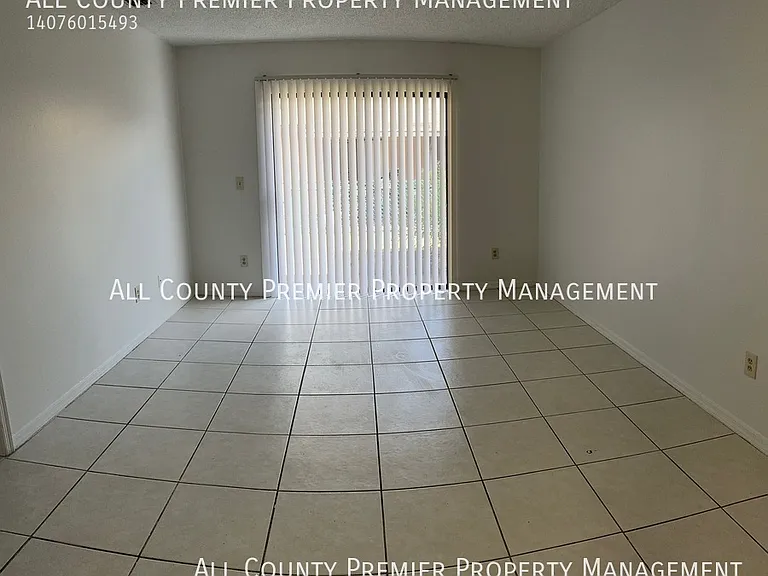 2021 Caribbean Dr S — Photo 6