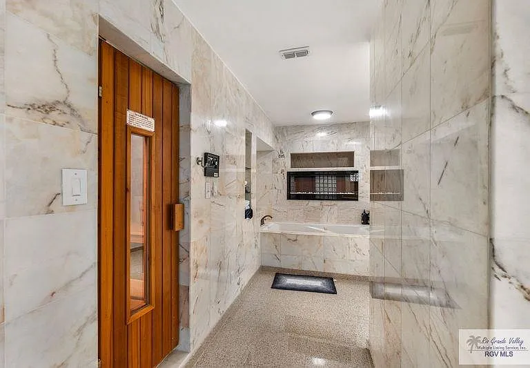 136 W Ruben M Torres Blvd — Photo 27