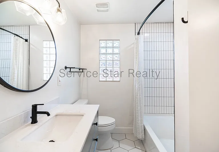 1946 E Rancho Dr — Photo 15