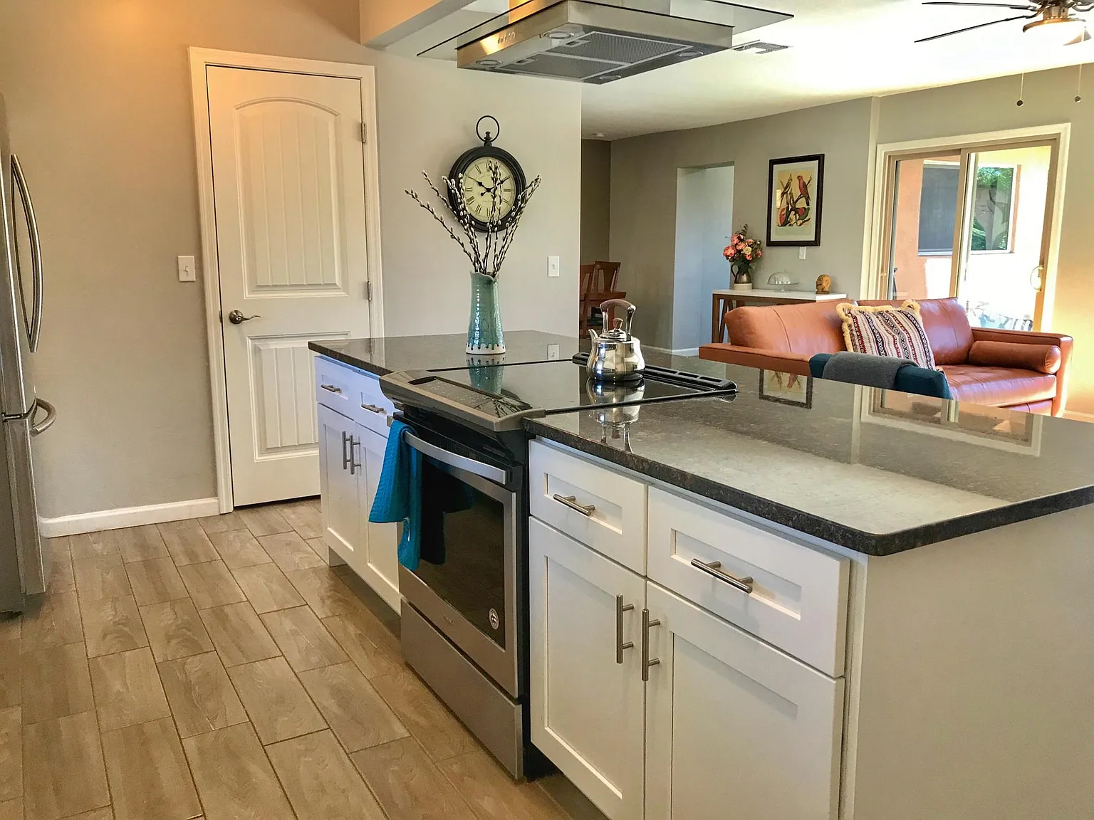 4 bed, 2621 sqft, $3,750 — Photo 3