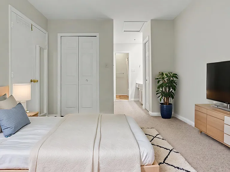 10225 Cove Ledge Ct — Photo 22