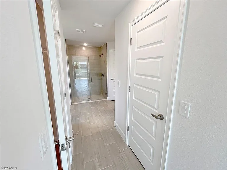 410 SE 1st Terrace Cpe — Photo 22
