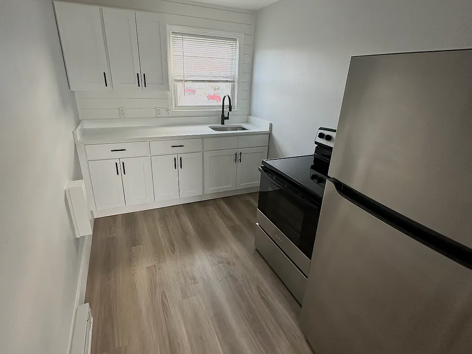 44 B St #5