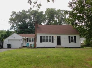 129 Brewster St, Springfield, MA 01119