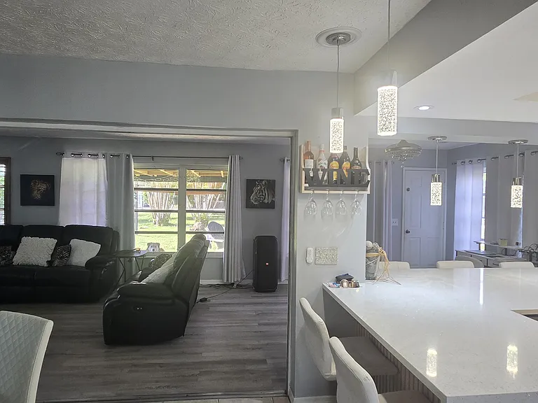 1116 SE Menores Ave — Photo 11