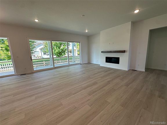 3rd image of 4065 Emerald Shore Drive