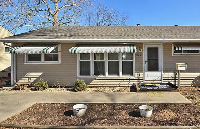 1st image of 455 Park Dr