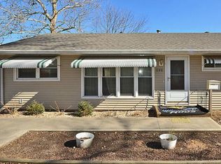 455 Park Dr, Bonner Springs, KS 66012