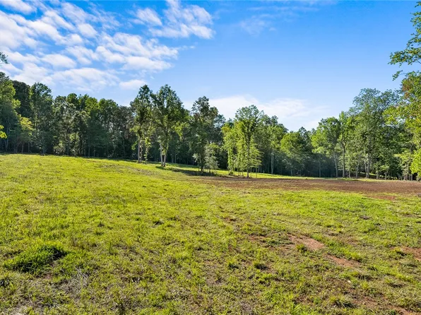 75 Hidden Acres Trl, Pelzer, SC 29669