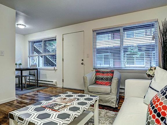 5th image of 516 5th Ave W #1