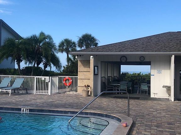 5th image of 1055 W Peppertree Dr APT 506