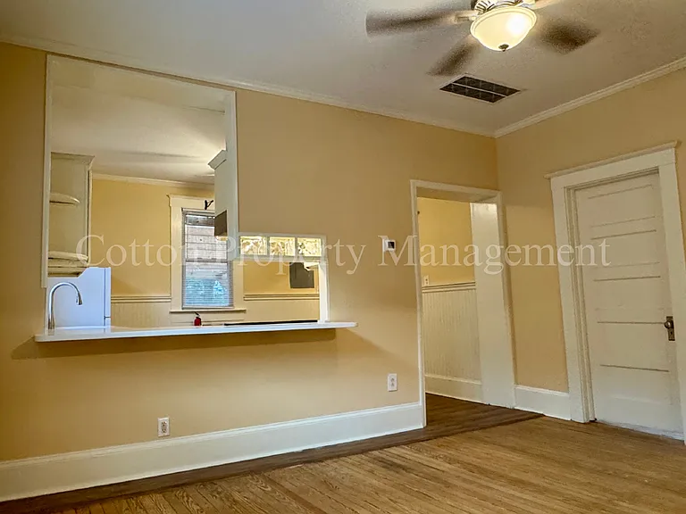 315 S 15th St — Photo 9