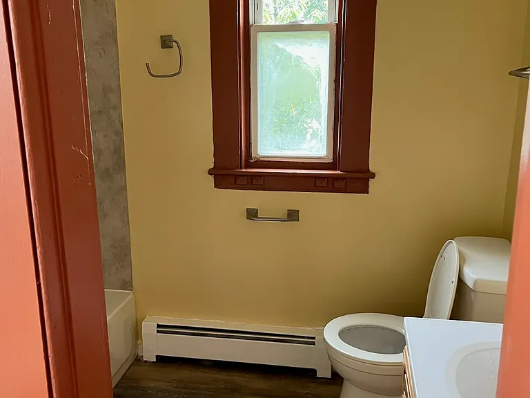 17-19 Chadwick Ave #3 — Photo 4