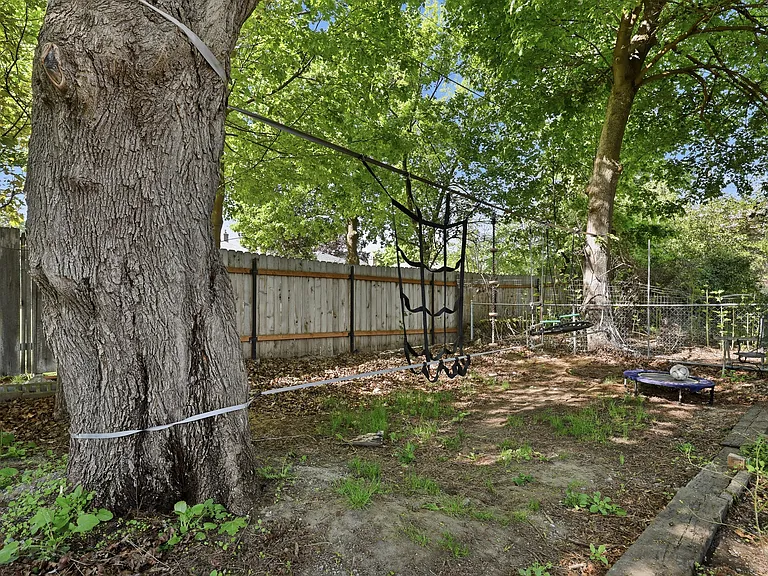 826 E 34th Ave — Photo 30