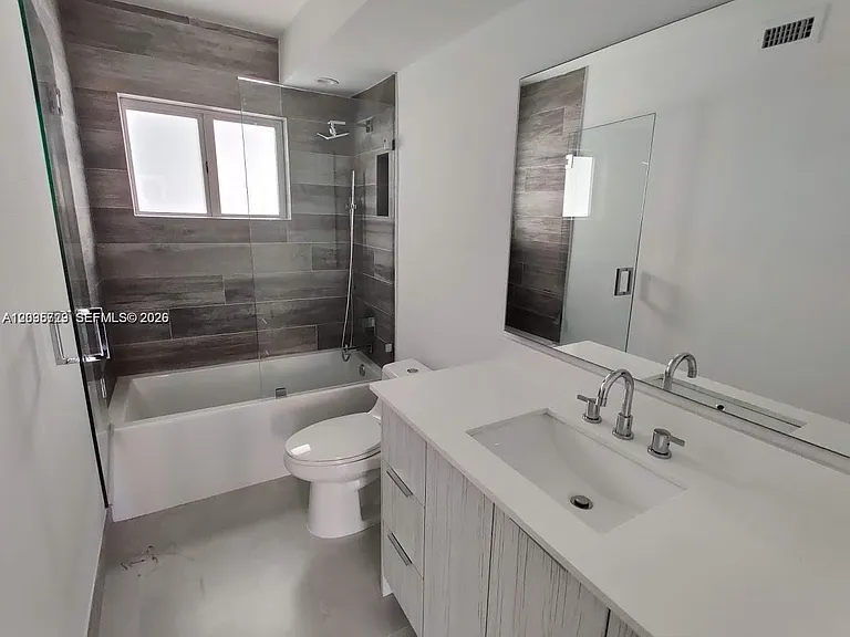 3755 NE 167th St #25 — Photo 6