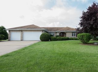 614 Hazelwood Dr, New Lenox, IL 60451