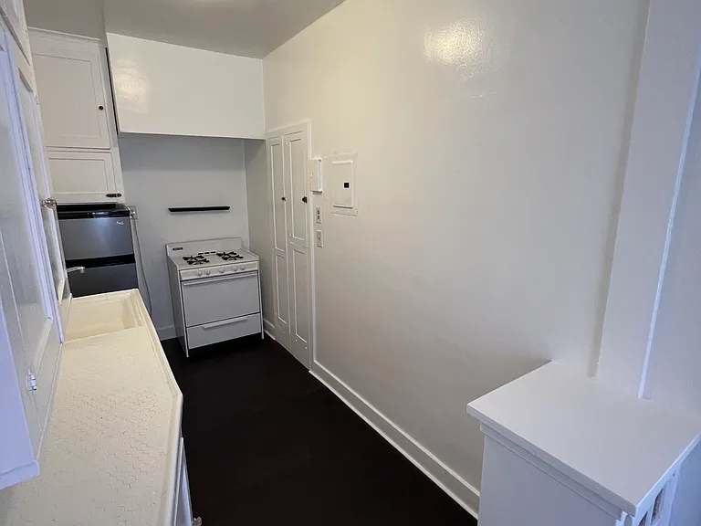 4604 Los Feliz Blvd #202 — Photo 18