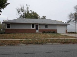 409 S Main St, Carroll, IA 51401