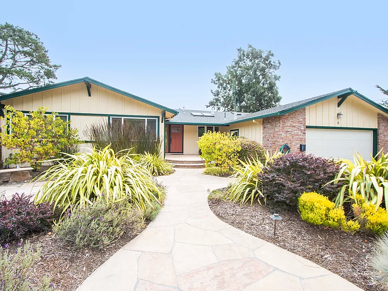 8 Azalea Dr — Photo 12
