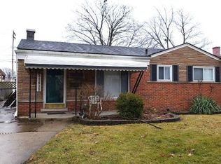 31420 Slumber Ln, Fraser, MI 48026