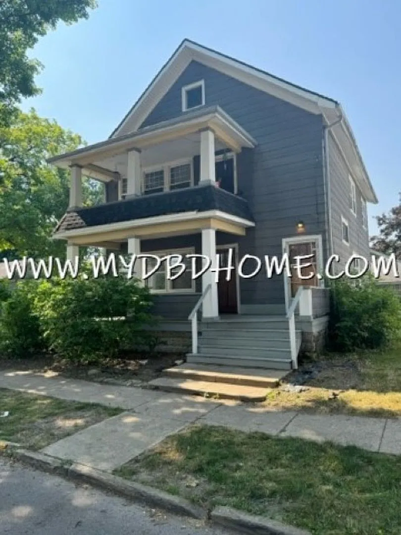 901 Cottage — Photo 1