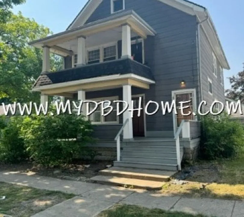 901 Cottage Ave